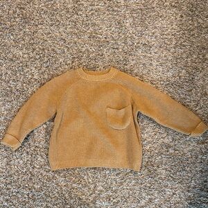 Zara Tan knit pullover. Accent pocket. Rolled sleeve.